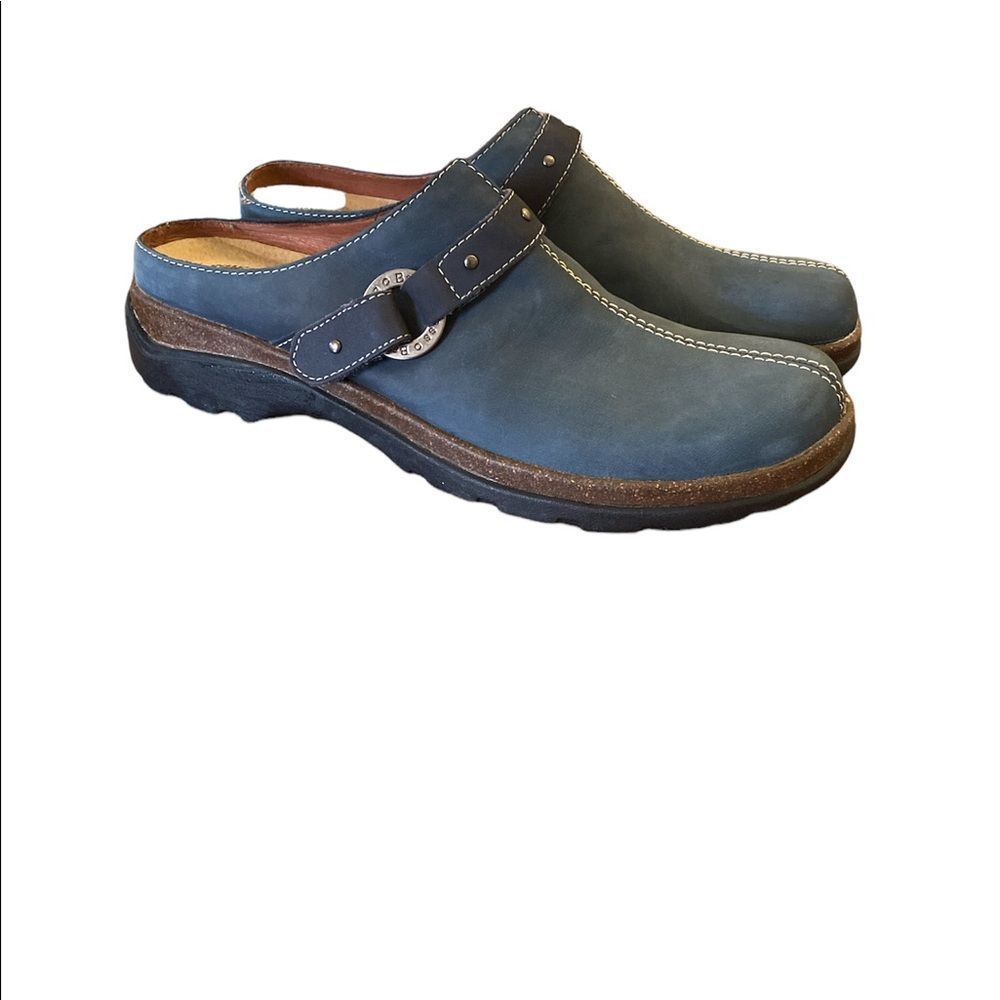Size 8.5 Bass Leather/Suede Blue Clogs